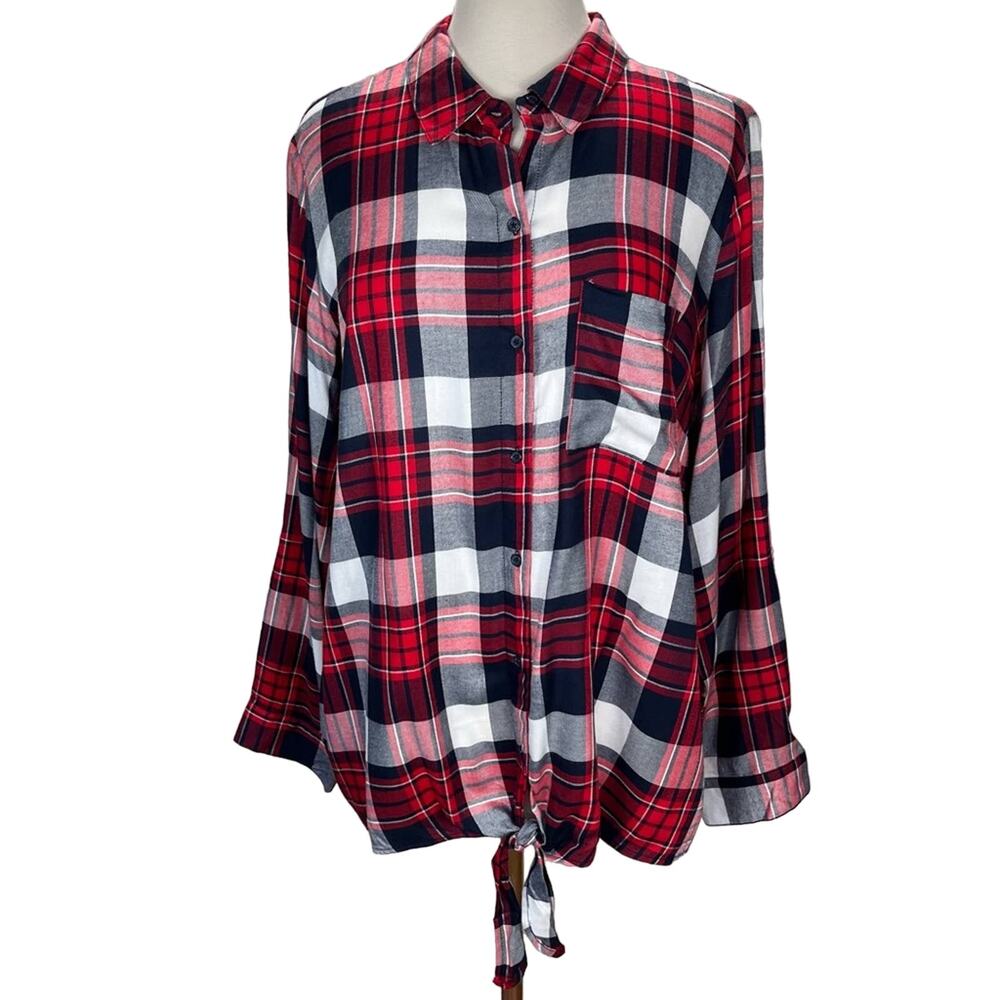 NWT C EST. 1946‎ |  Long Sleeve Plaid Tie in Front Button Down Activewear Top
